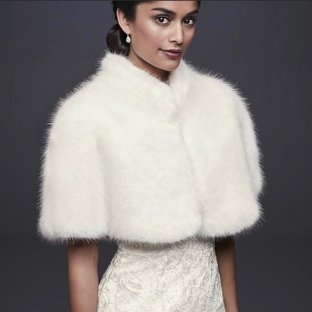 Faux-Fur Mock Neck Caplet M/L
